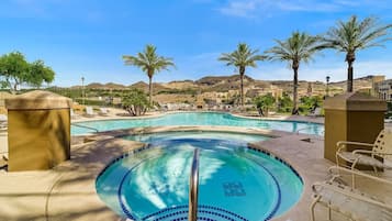 Una piscina riscaldata