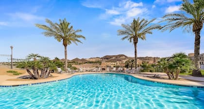 Lakeview Haven: Unwind with Panoramic Serenity
