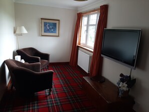 Double Room | Individually decorated, individually furnished, soundproofing - Laggan Hotel (Newtonmore)