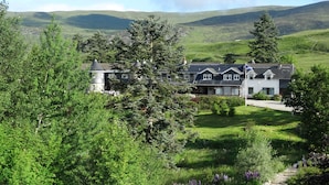 Property grounds - Laggan Hotel (Newtonmore)