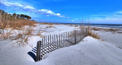 Newly Renovated Hilton Head Resort Beach Condo - 2 Bedroom - Private Balcony