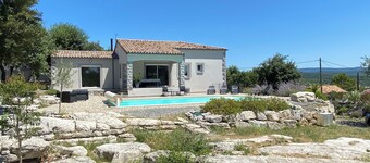 Villa 135m2 private swimming pool (open from May to September)