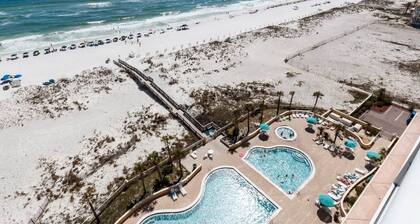 Incredible Gulf Front Condo Onsite Pools, Fitness Center, Dry Sauna