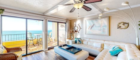 Télévision, lecteur de DVD, vidéothèque