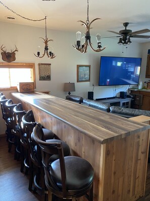 Interior - Piece of Paradise / Private Hot Tub (Holcombe)