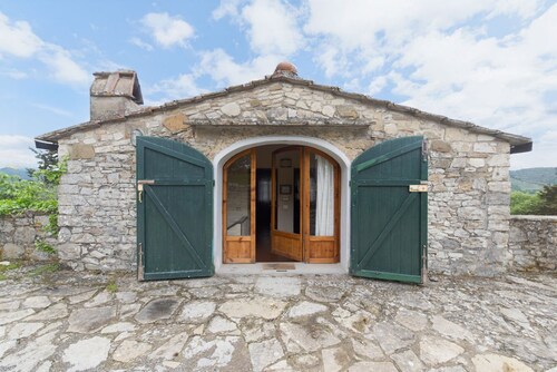 CASA DEGLI ULIVI - COTTAGE WITH SWIMMING POOL