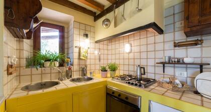 CASA DEGLI ULIVI - COTTAGE WITH SWIMMING POOL