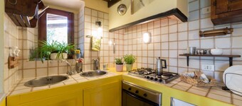 CASA DEGLI ULIVI - COTTAGE WITH SWIMMING POOL