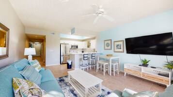 TV, DVD player, videoteca