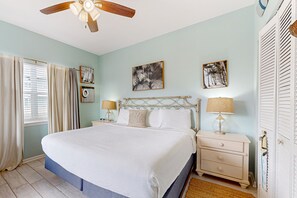 2 chambres, fer et planche à repasser, Wi-Fi, draps fournis