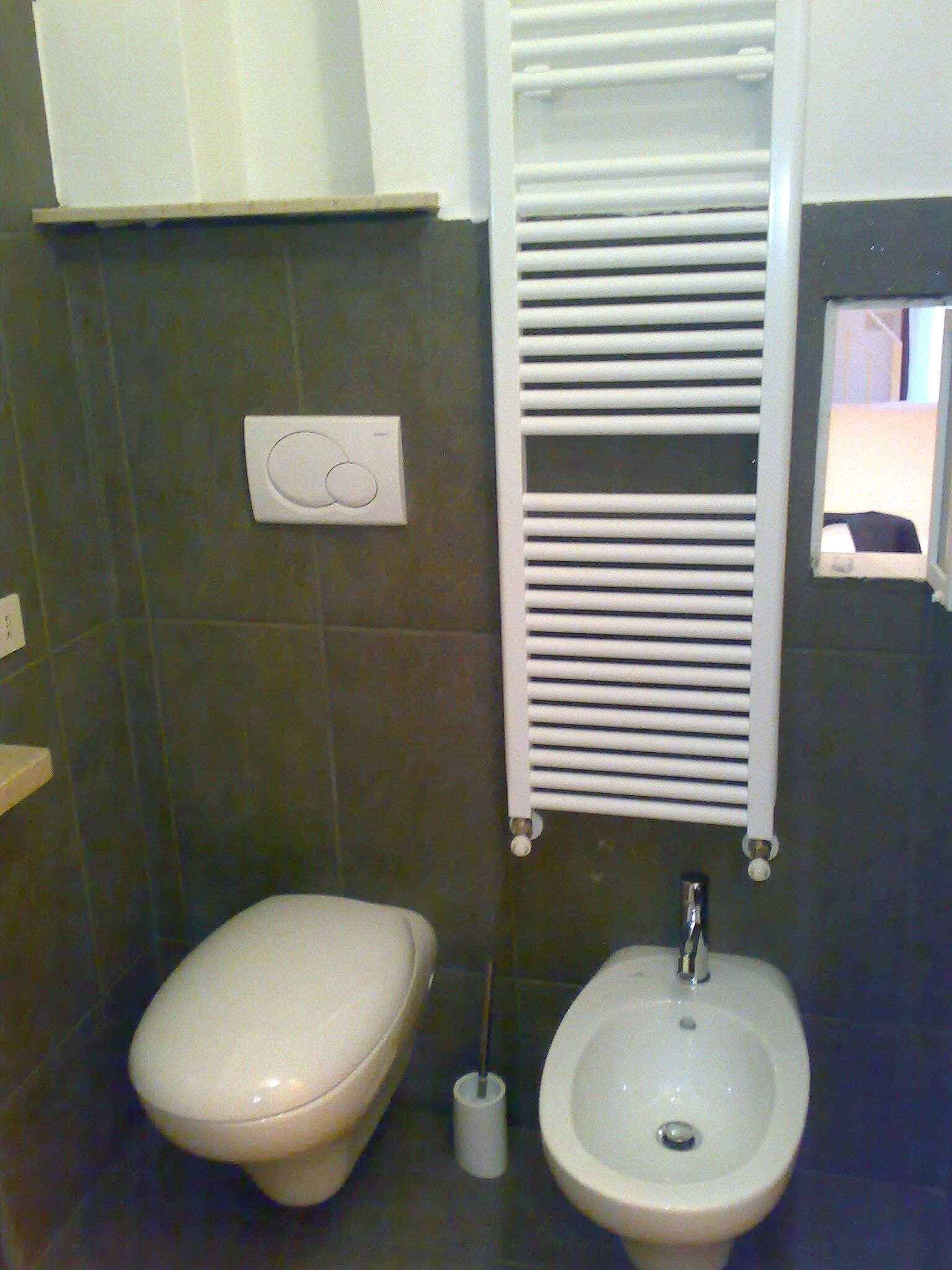 Dusche, Haartrockner, Bidet, Handtücher