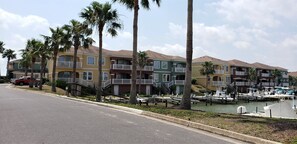 Exterior - Wait n' Sea- 42 HT (Laguna Vista)