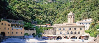 Villa Pia in Recco with 20 beds and swimming pool