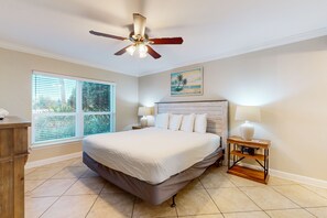 2 makuuhuonetta, silitysrauta/-lauta, internet, vuodevaatteet