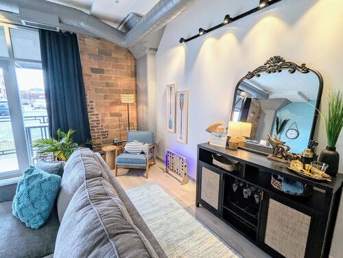 NEWLY UPDATED LIFE ON THE BAY-GET-AWAY SLEEPS 4