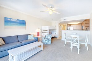 Een televisie, een dvd-speler en een filmbibliotheek