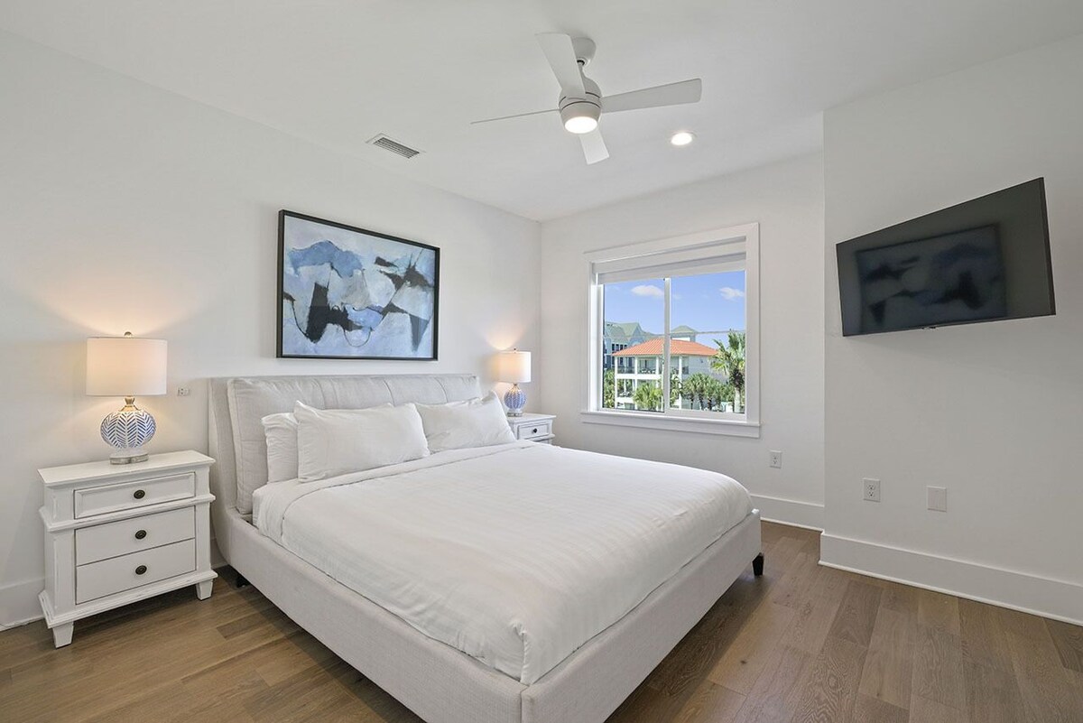 Photo 27 of Esmeralda- Pet-Friendly Beachfront with Ocean Views, Rooftop Private Pool & Theater