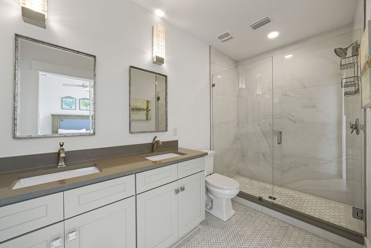 Photo 21 of Esmeralda- Pet-Friendly Beachfront with Ocean Views, Rooftop Private Pool & Theater