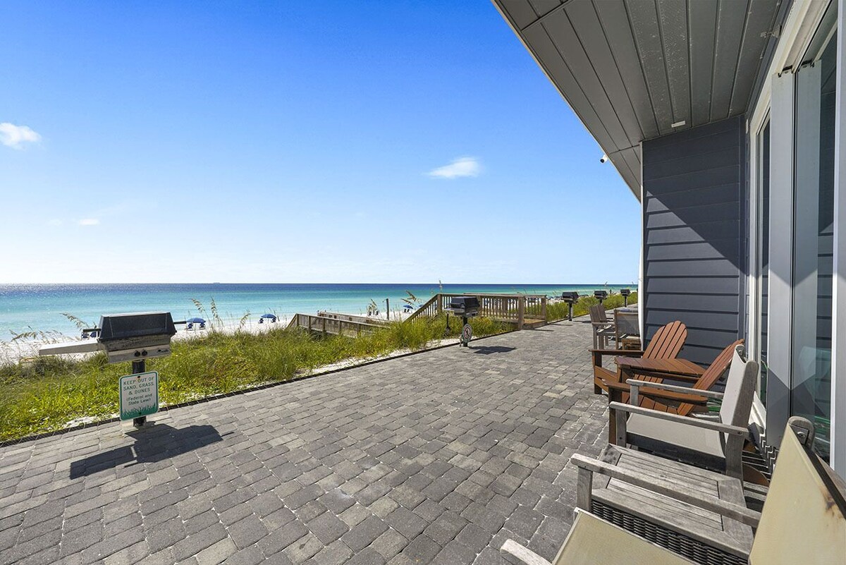 Photo 9 of Esmeralda- Pet-Friendly Beachfront with Ocean Views, Rooftop Private Pool & Theater