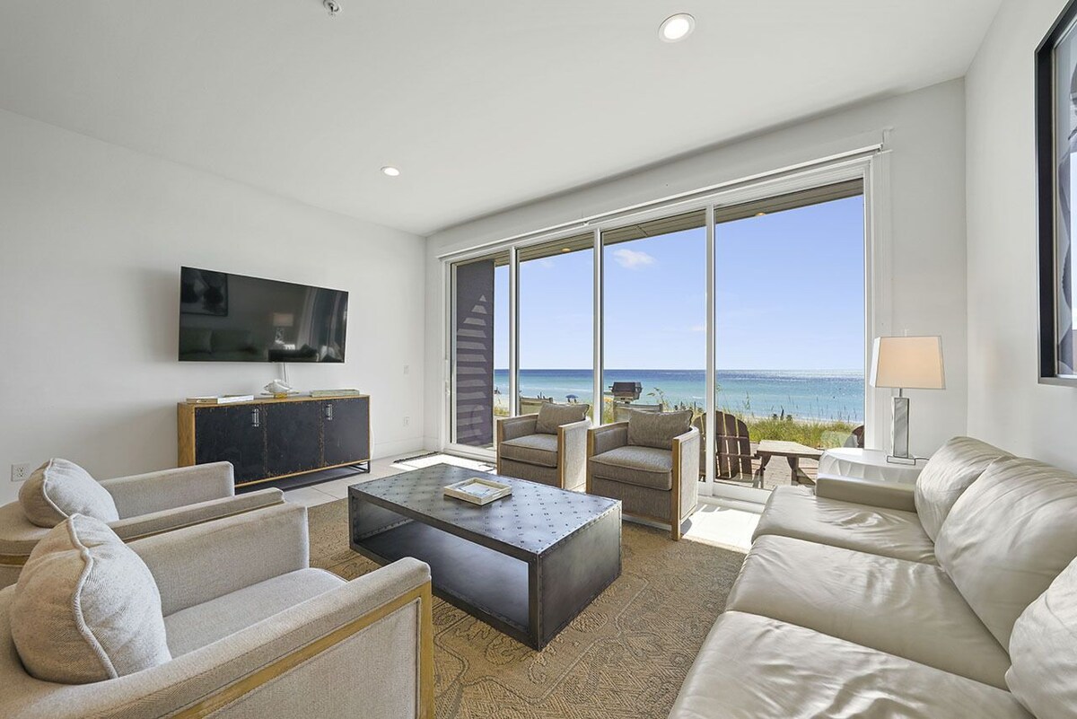 Photo 3 of Esmeralda- Pet-Friendly Beachfront with Ocean Views, Rooftop Private Pool & Theater