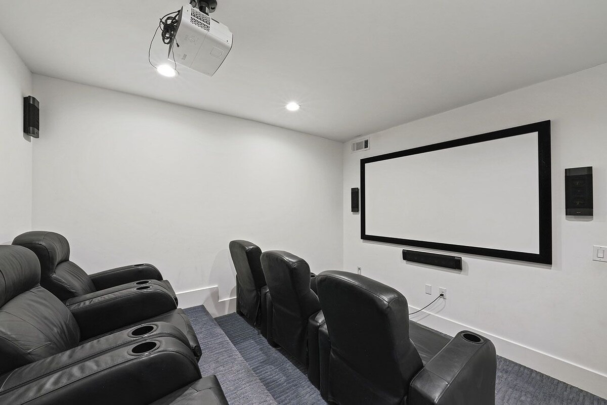 Photo 11 of Esmeralda- Pet-Friendly Beachfront with Ocean Views, Rooftop Private Pool & Theater