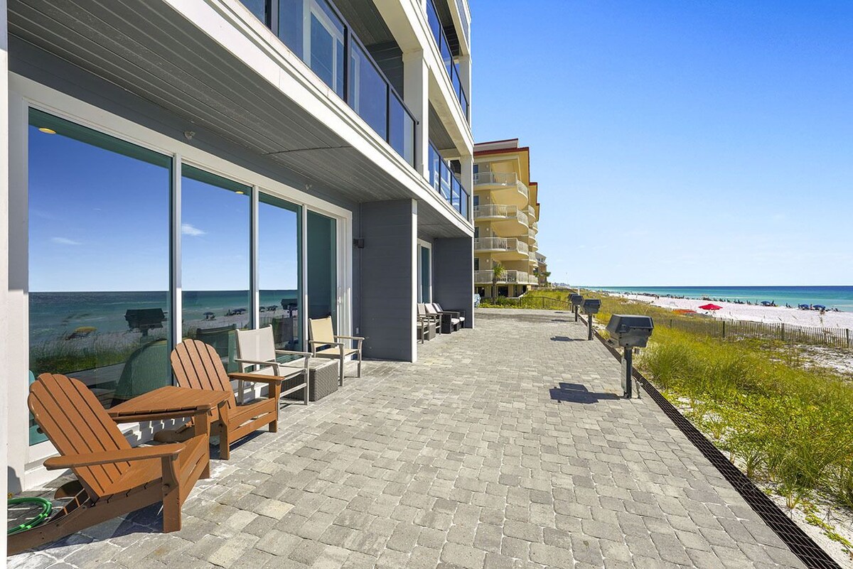 Photo 8 of Esmeralda- Pet-Friendly Beachfront with Ocean Views, Rooftop Private Pool & Theater