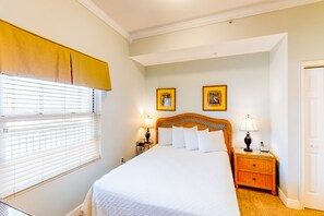 1 slaapkamer, een strijkplank/strijkijzer, internet, beddengoed