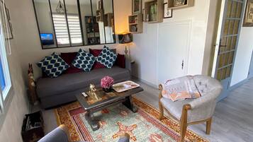 Télévision, livres, chaßne hi-fi