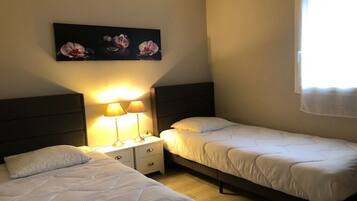 2 bedrooms, iron/ironing board, travel crib, free WiFi