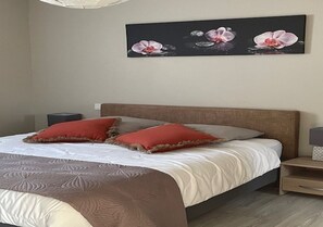 2 Schlafzimmer, Bügeleisen/Bügelbrett, Reisekinderbett, kostenloses WLAN