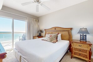 2 bedrooms, iron/ironing board, internet, bed sheets