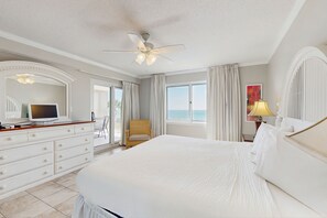 2 bedrooms, iron/ironing board, Internet, bed sheets - Gorgeous Oceanfront condo with washer/dryer, Gulf-front balcony & pool/hot tub (Perdido Key)