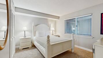 2 bedrooms, iron/ironing board, internet, bed sheets