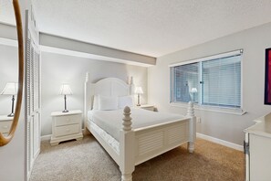 2 bedrooms, iron/ironing board, Internet, bed sheets