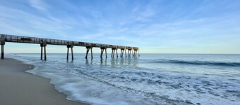 Ocean Drive Oasis in Vero Beach - 2br/2ba  - mere steps to everything!!!