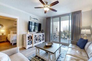 Televisión, reproductor de DVD y videoteca 