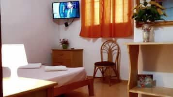 Traditional Apartment | Blackout curtains, iron/ironing board, free WiFi, bed sheets