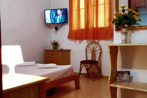 Traditional Apartment | 1 bedroom, blackout drapes, iron/ironing board (on request), WiFi (free)