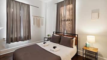 4 bedrooms, iron/ironing board, free WiFi, bed sheets