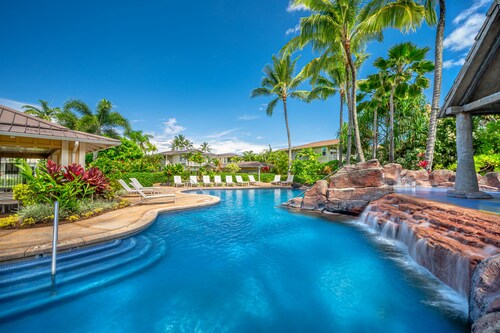 Nihilani Family Condo 33A, Townhome Style, Close to Pool