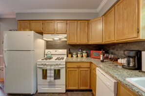 Refrigerador, microondas, parrilla de estufa y lavavajillas