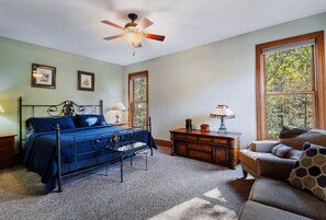 6 Schlafzimmer, Reisekinderbett, kostenloses WLAN, Bettwäsche