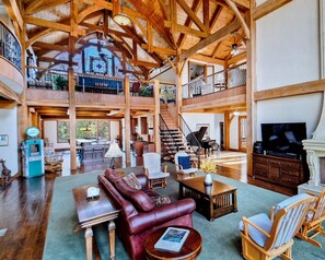 Smart-TV, Kamin, DVD-Player, Tischfußball