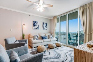 テレビ、DVD プレーヤー、ビデオライブラリ