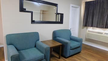 2 Queen Bed Smoking | 1 bedroom, desk, laptop workspace, free WiFi