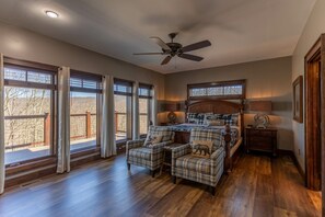 3 dormitoris, escriptori, wifi gratuïta i roba de llit 