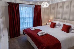 4 bedrooms, WiFi, bed sheets