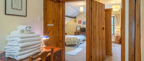 6 soverom, wi-fi og sengetøy