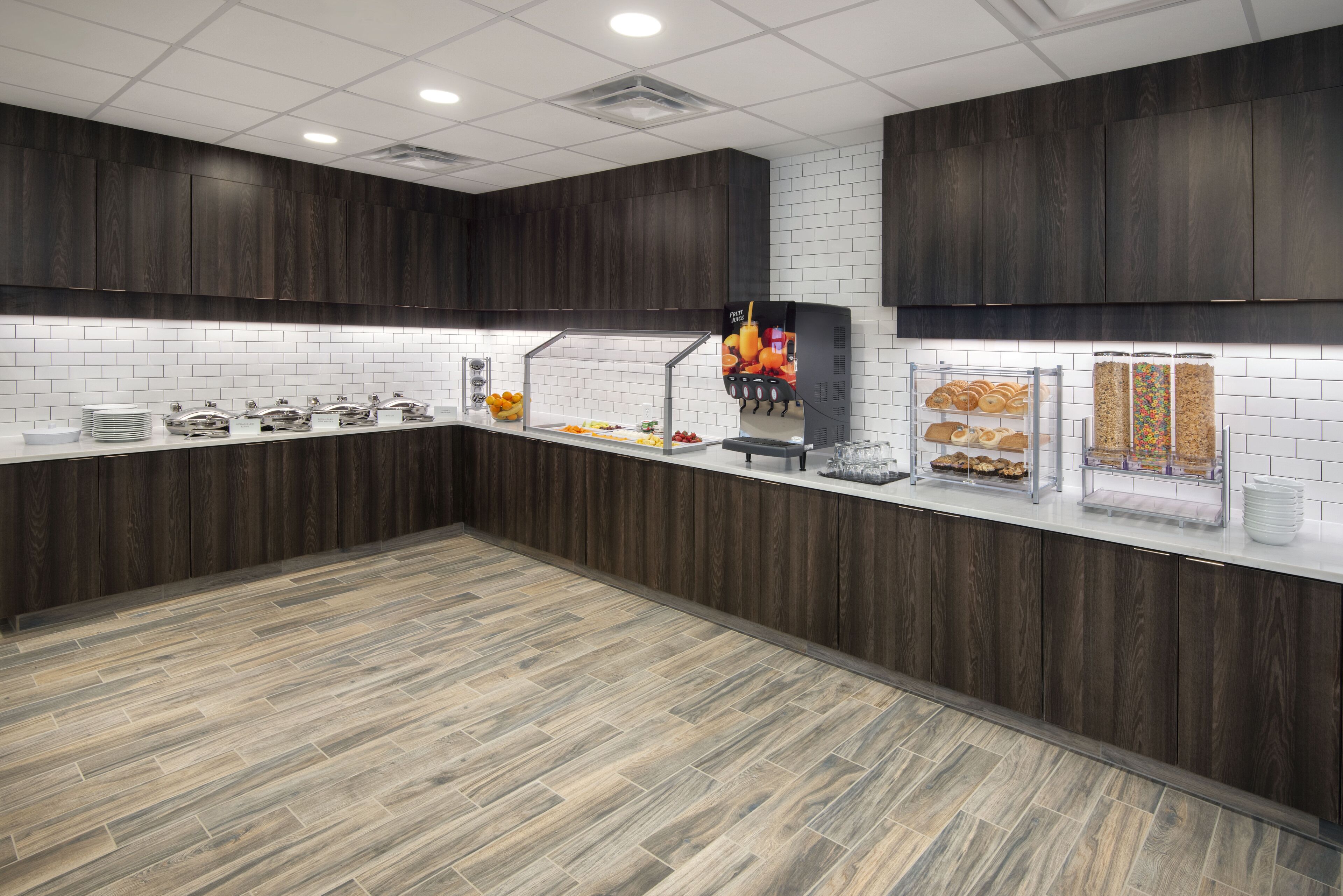 free daily continental breakfast