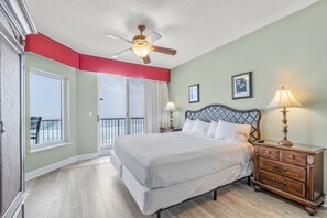 3 habitaciones, tabla de planchar con plancha, internet y ropa de cama 